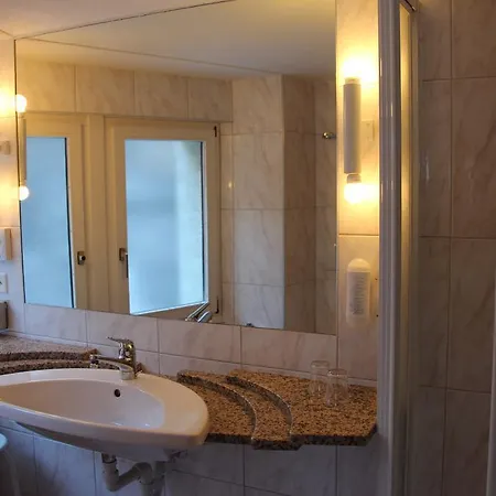 Britannia Hotel 2*