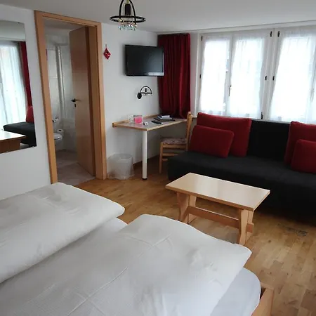 Britannia Hotel 2*